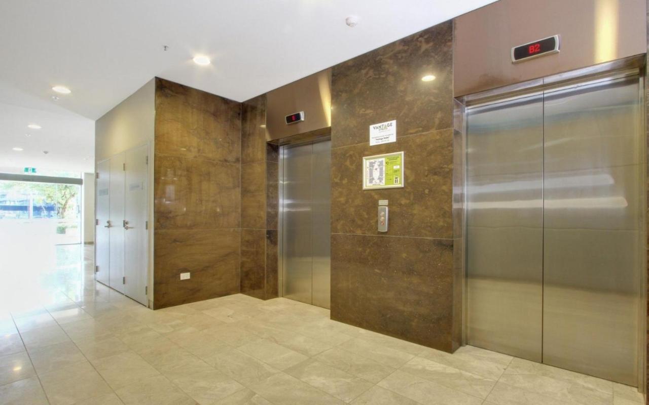 Iq Smart Apartments 704 Braddon Act Canberra Exterior photo